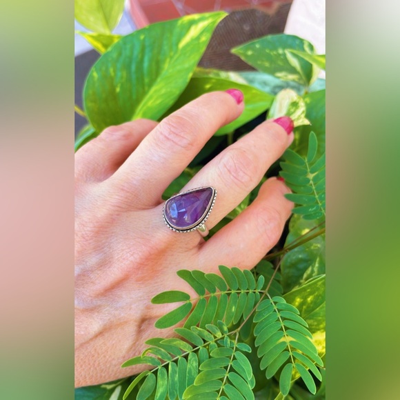 NWT Women's lilac ring plated in sterling silver. Size 7 - Picture 3 of 17